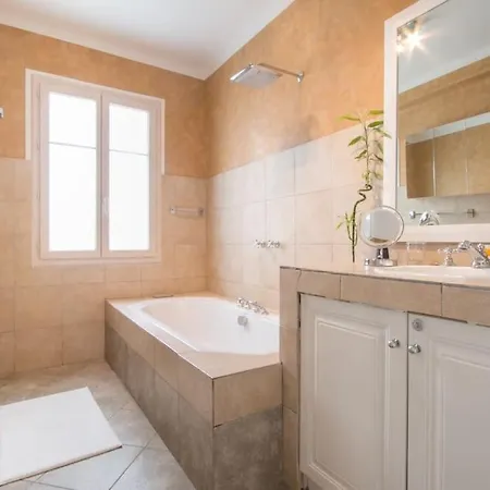 Spacieux 3 Pieces De Standing Au Centre De Apartamento