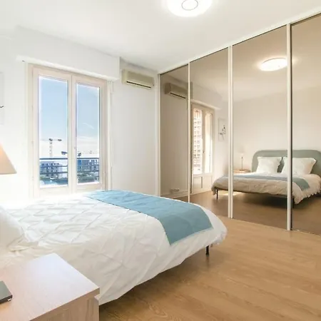 Spacieux 3 Pieces De Standing Au Centre De דירה